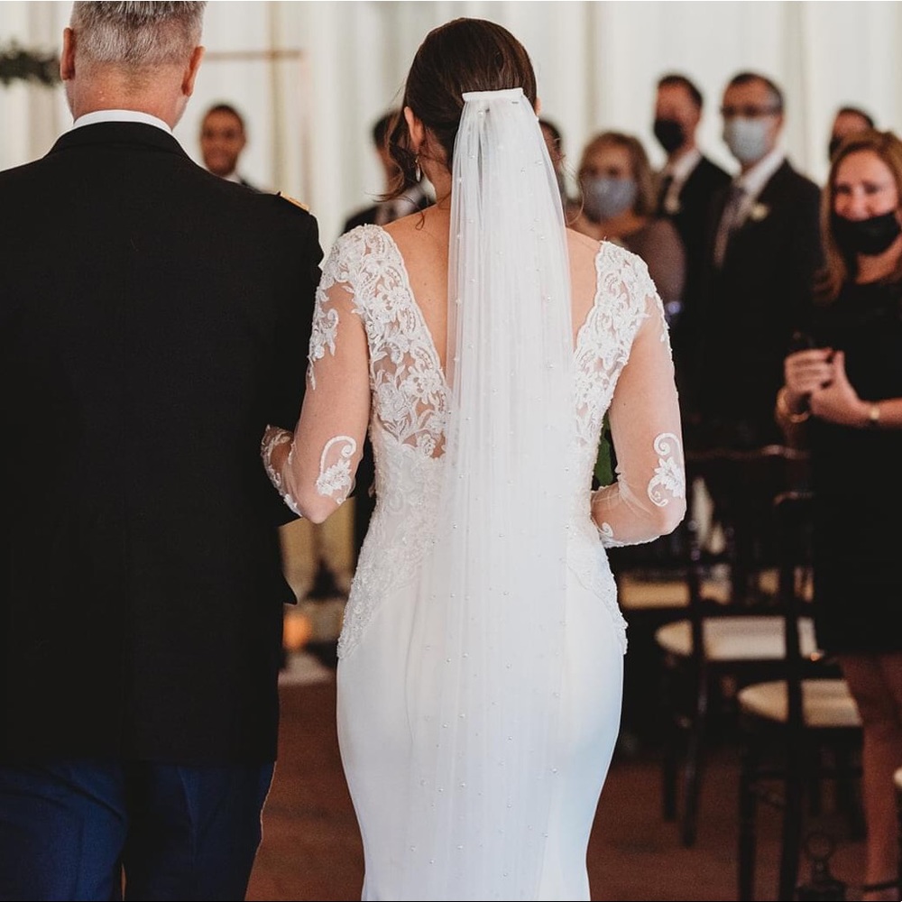 Pearl Bridal Veil in Ivory